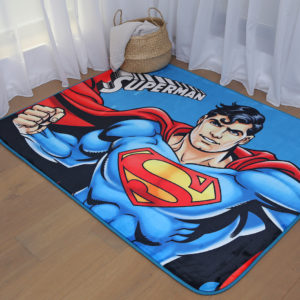 שטיח דקורטיבי גדול ומפנק לחדר ילדים- דגם סופרמן